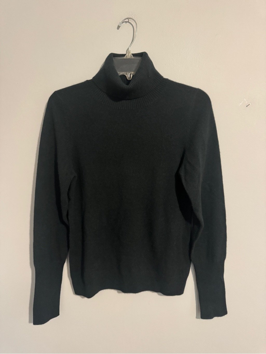 Naadam Dark Green Cashmere Turtleneck Sweater- Medium